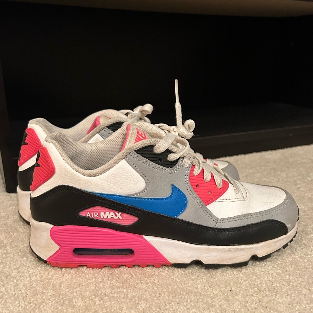Nike air max sneakers!
